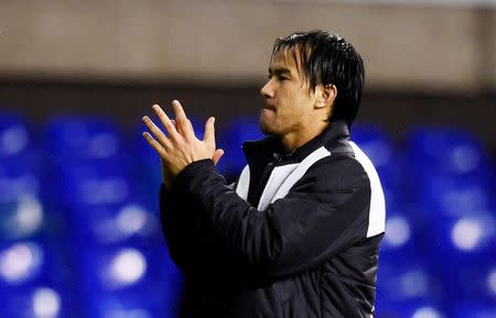 Football Soccer - Tottenham Hotspur v Leicester City - Barclays Premier League - White Hart Lane - 13/1/16 Leicester City's Shinji Okazaki applauds the fans at the end of the game Reuters / Dylan Martinez Livepic