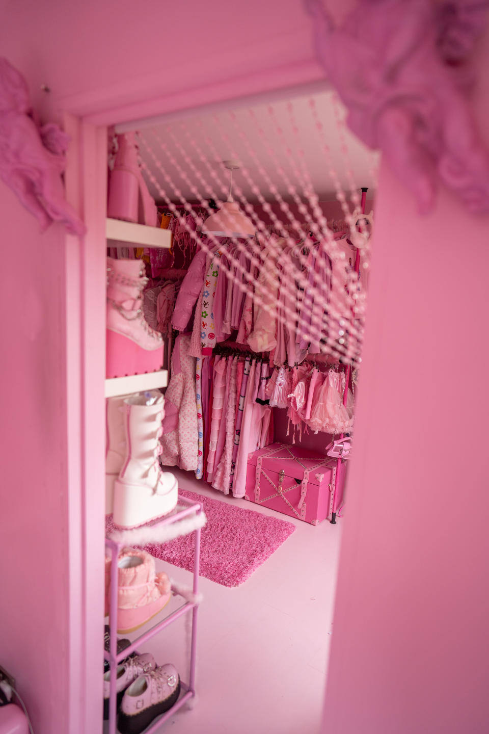 The interior of Katie's home is all pink! (Tom Maddick/SWNS)