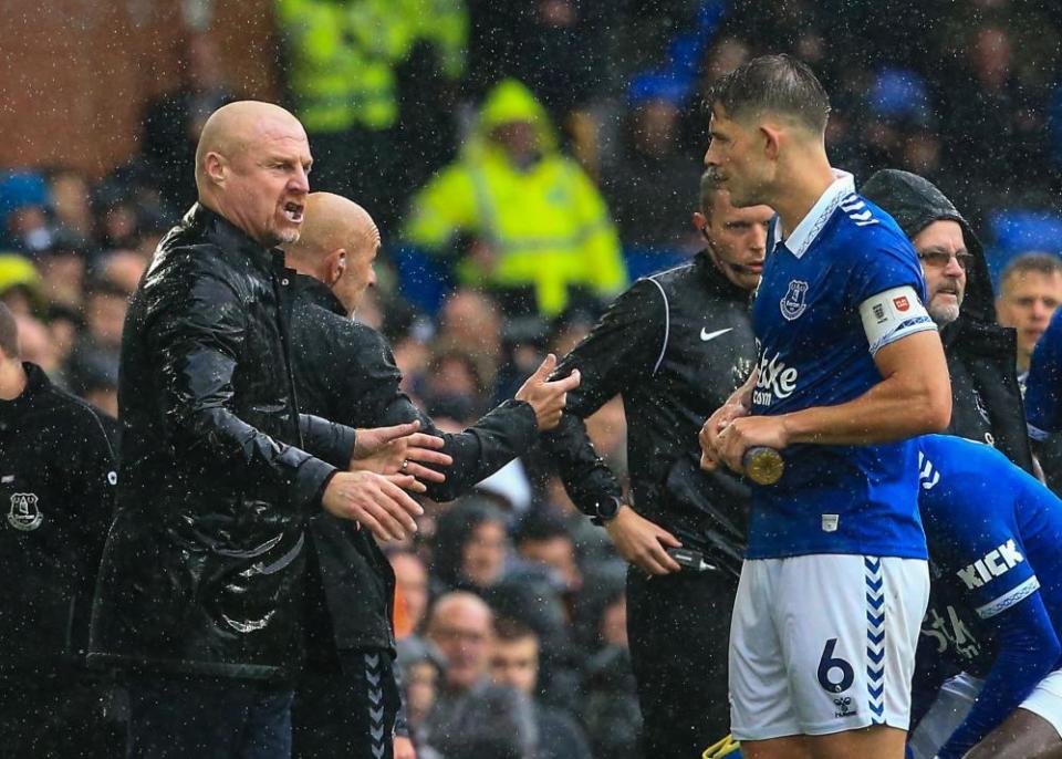 Sean Dyche gives James Tarkowski during Everton’s defeat by Luton