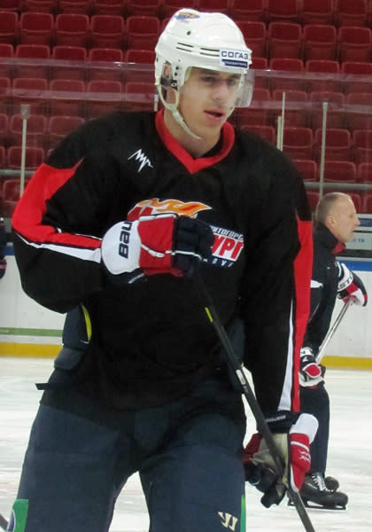 Metallurg Magnitogorsk's Evgeni Malkin at morning practice. (#NickInEurope)