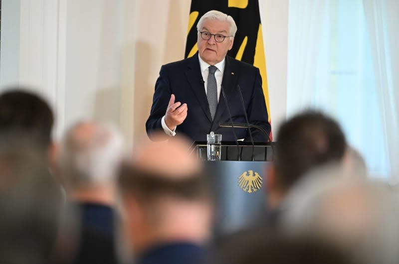 German President Frank-Walter Steinmeier speaks at the "Democracy begins locally" event. Steinmeier will meet with around 80 volunteer mayors in Berlin today. Britta Pedersen/dpa