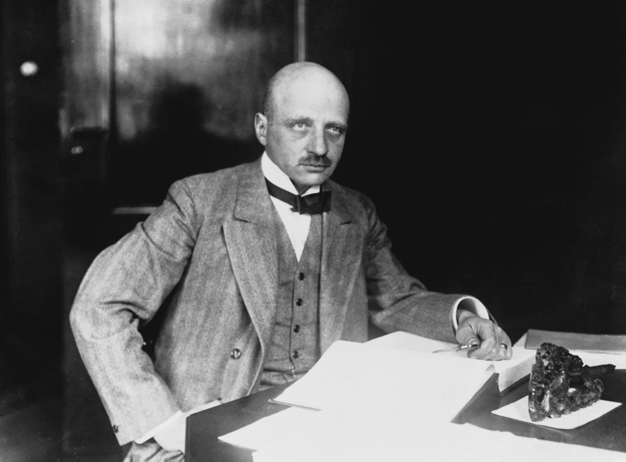 Professor Fritz Haber (1868-1934) the German chemist and holder of the chair of physical chemistry at Berlin University. He won the 1918 Nobel Prize in chemistry for his discovery of the Haber process for synthesizing ammonia from its elements. (Photo by © Hulton-Deutsch Collection/CORBIS/Corbis via Getty Images)