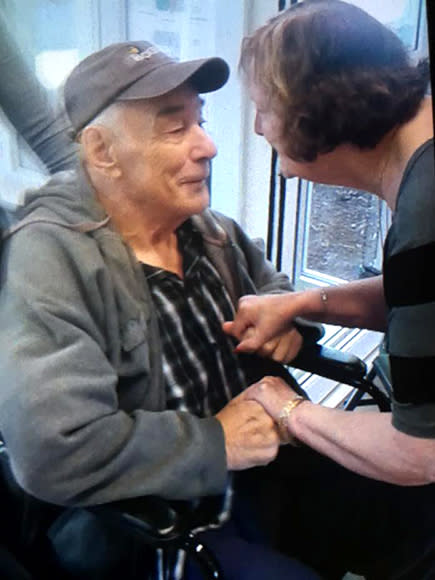 Elderly Canadian Couple Who Were Placed in Different Nursing Homes Are Back Under the Same Roof| Couples