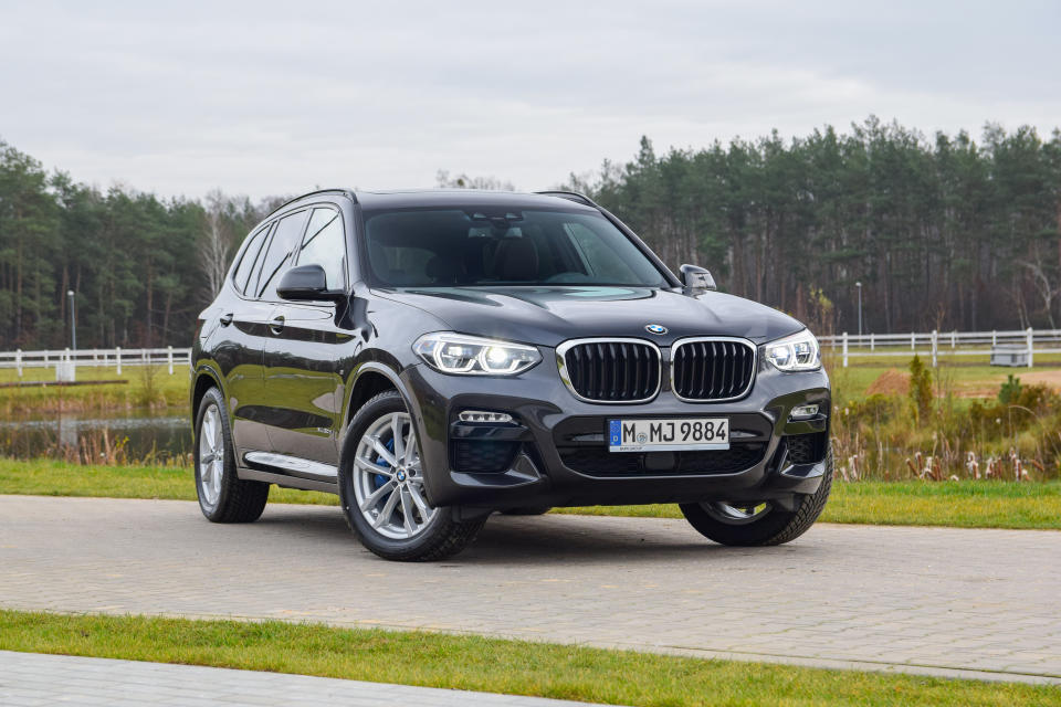 Bei meinauto.de kannst du beispielsweise einen BMW X3 leasen (Symbolbild: Getty Images)