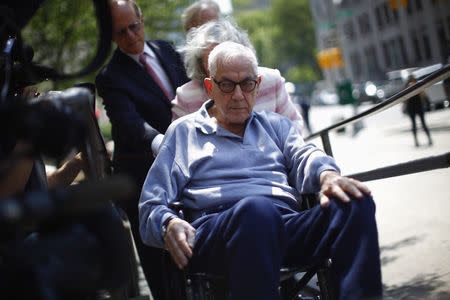 Anthony Marshall arrives to New York Criminal Court, in this June 21, 2013, file photo. REUTERS/Eric Thayer/Files