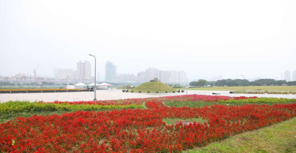 馬場町紀念公園視野寬闊，同樣也是許多路跑和自行車愛好者喜歡聚集練跑的地點。（圖/台北旅遊網）