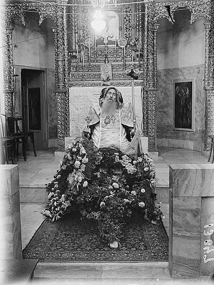 Like many other religious practitioners around the world, some Byzantine and medieval bishops were laid to rest in a seated position. In some places, the tradition continued into relatively modern times. This image shows a mid-20th century Syrian bishop sitting, rather than lying, in state (Wikimedia Commons)