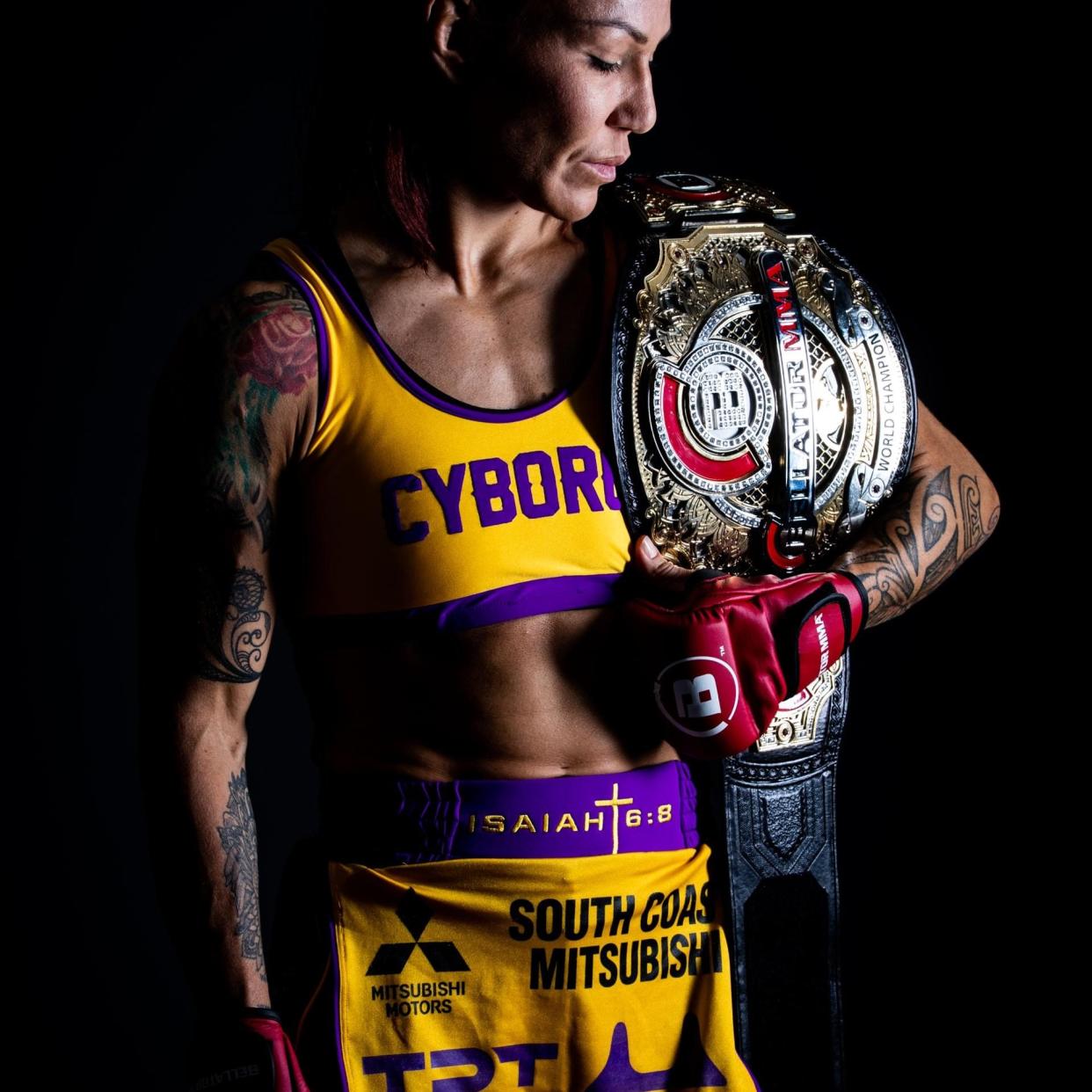 Cris Cyborg with the Bellator title the Brazilian mixed martial artist covets - Lucas Noonan/Bellator 