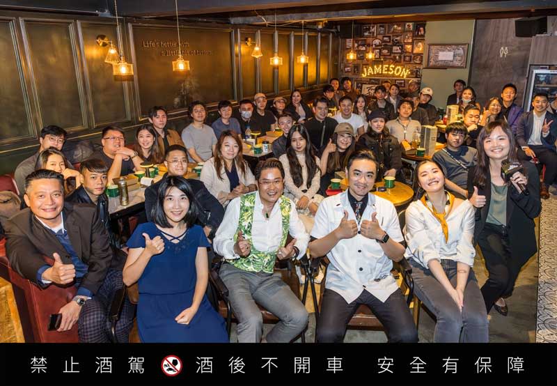 台灣保樂力加舉行「未來酒吧世界」頒獎典禮，台灣保樂力加董事總經理王德勤（前排左三）期許永續有志者與保樂力加並肩前行，讓永續實際發生。（台灣保樂力加提供）