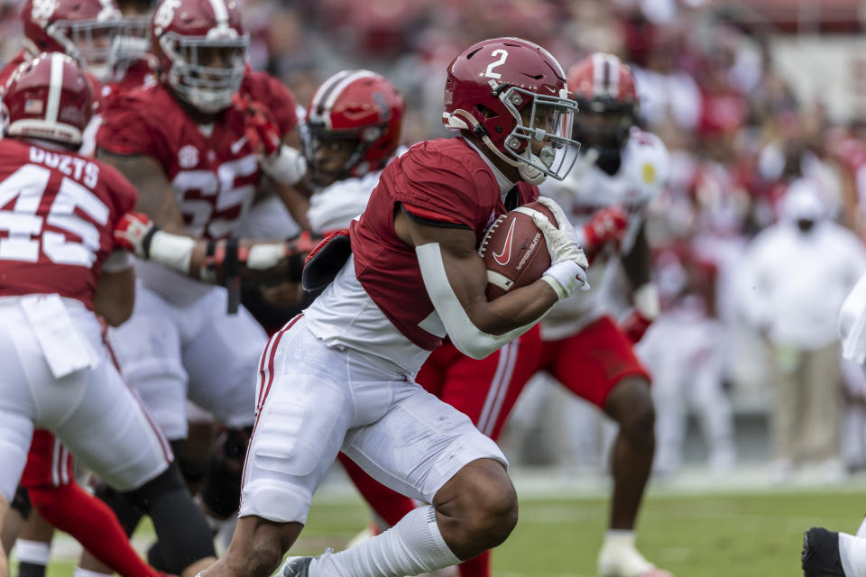 Alabama running back Jase McClellan (2) runs the ball against Austin Peay during the first half of an NCAA college football game, Saturday, Nov. 19, 2022, in Tuscaloosa, Ala. (AP Photo/Vasha Hunt)