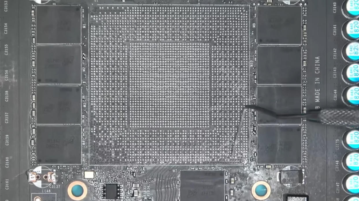  NorthWestRepair fixing RTX 4090. 