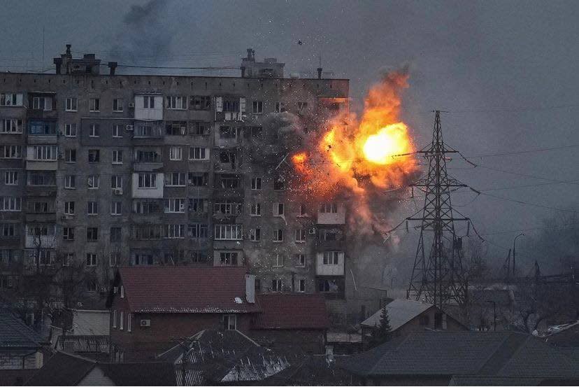 俄軍近日不斷以飛彈攻擊烏克蘭首都基輔以及周圍城市，規模之大是開戰初期之後僅見，造成許多平民傷亡，多處主要建築崩毀。   圖：翻攝自Promote Ukraine推特（資料照）