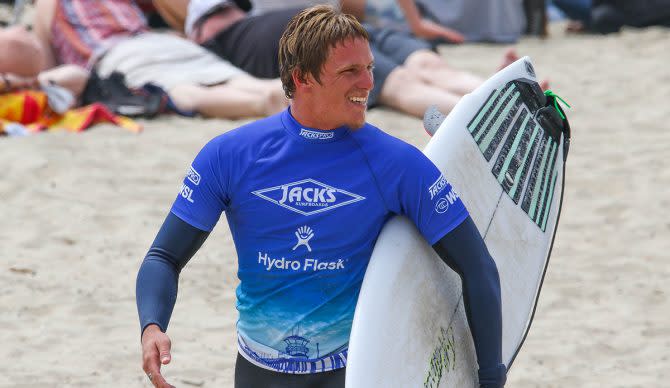 Alan Cleland Becomes First Mexican Surfer to Qualify for the Olympics