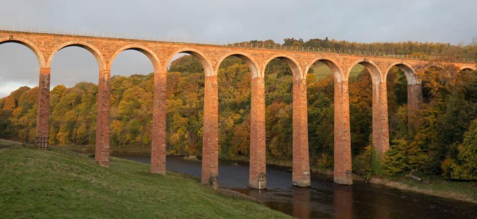 It’s impossible to feel stressed looking at the sun reflecting off this viaduct 