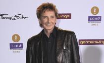 Barry Manilow gehört mit über 80 Millionen verkauften Tonträgern zu den erfolgreichsten US-amerikanischen Musikern, zu seinen größten Hits zählen die Songs "Mandy" und "Copacabana". Im April 2017 gab Manilow im Alter von 73 Jahren bekannt: Er ist seit Jahren mit einem Mann verheiratet. (Bild: Sean Gallup/Getty Images)