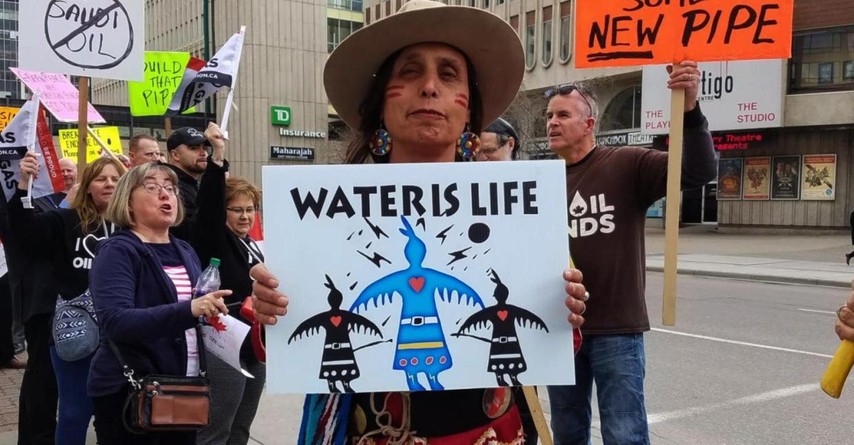 Two charges of trespassing against Winona LaDuke have been dismissed by a county judge in Minnesota. (Photo: StopLine3.org) 