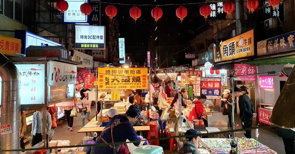 Chua also loved to visit night markets during his time in Taiwan. (Photo courtesy of Chua Min-chi)