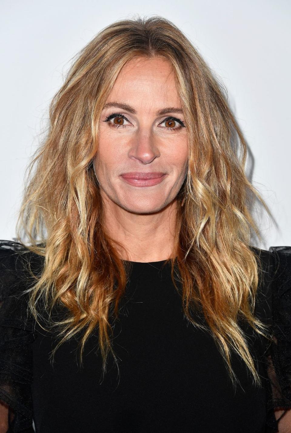 Julia Roberts: Daryle, <i>Satisfaction</i>