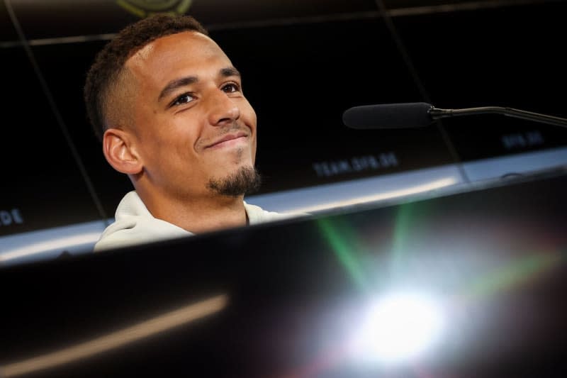 Germany's Thilo Kehrer speaks during a press conference at the DFB campus ahead of Tuesday's international friendly soccer match against Belgium. Christian Charisius/dpa