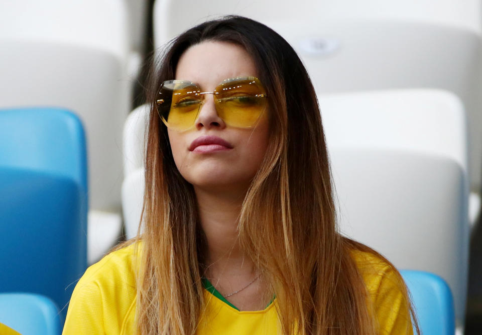 <p>Fan before the match REUTERS/Michael Dalder </p>