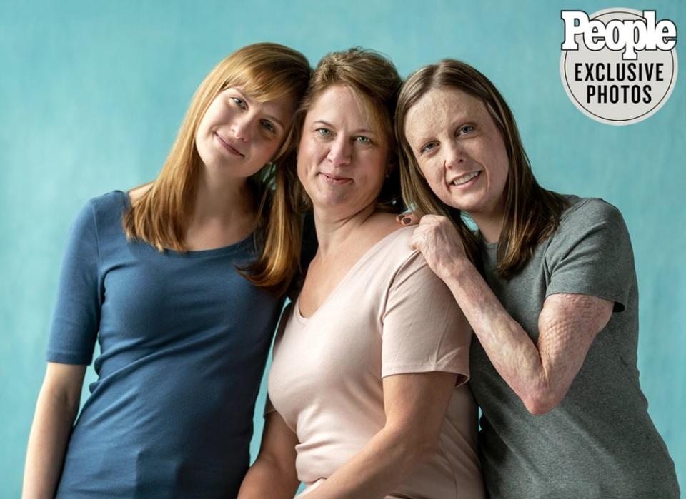 Katherine Anderson-Hill and Michelle Lauren Anderson with their mother Linda Anderson | Sara Rubinstein