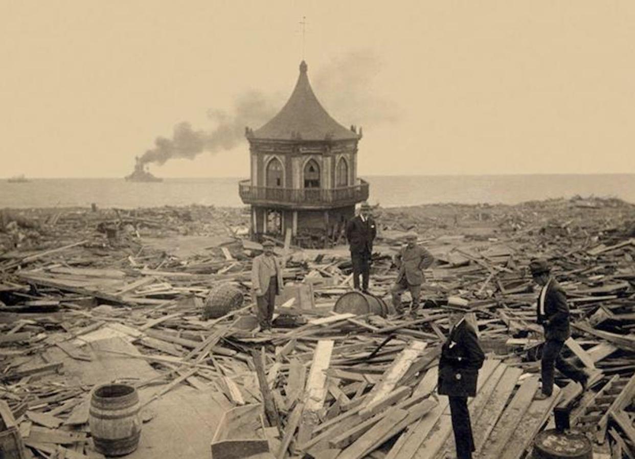 El 10 de noviembre de 1922 un fuerte terremoto seguido de un devastador tsunami afectó a las costas de las regiones chilenas de Atacama y también Coquimbo. <a href="https://www.uchile.cl/noticias/192421/100-anos-del-terremoto-de-atacama-consideramos-el-peor-escenario" rel="nofollow noopener" target="_blank" data-ylk="slk:Universidad de Chile;elm:context_link;itc:0;sec:content-canvas" class="link ">Universidad de Chile</a>