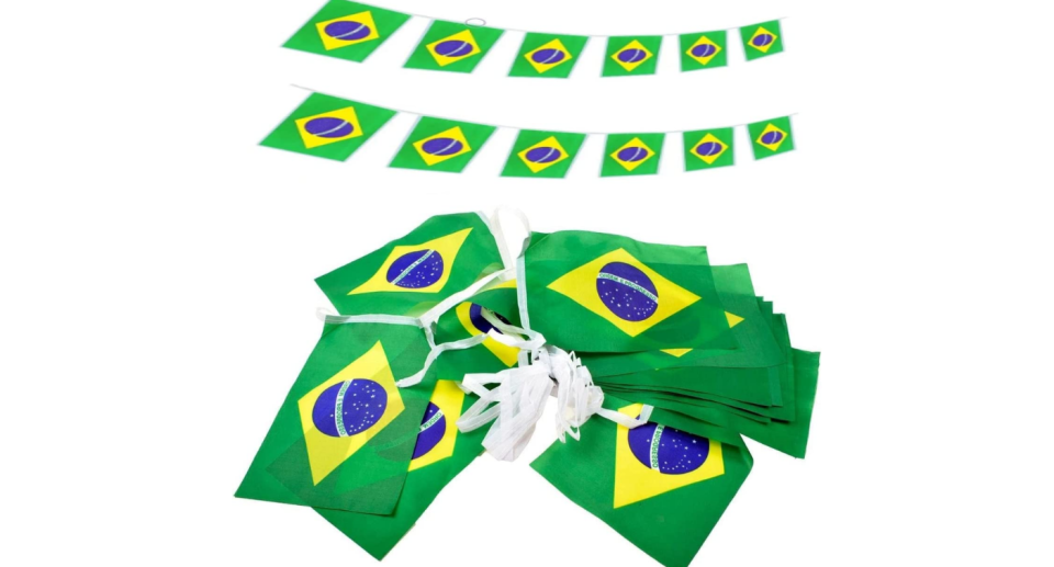 Bandeirinhas Brasil Oficial Poli&#xe9;ster 6 Metros - Decora&#xe7;&#xe3;o Copa Do Mundo Cord&#xe3;o Refor&#xe7;ado. Foto: Divulga&#xe7;&#xe3;o/Amazon