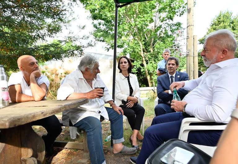 Mujica recibió a Lula en su casa (Captura de TV)