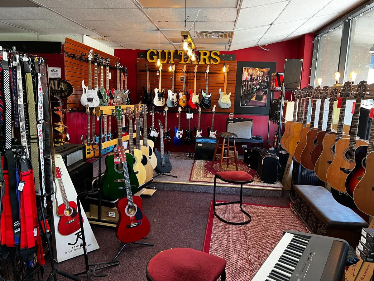 I worked incredibly hard': Menomonee Falls music store closing after 10  years