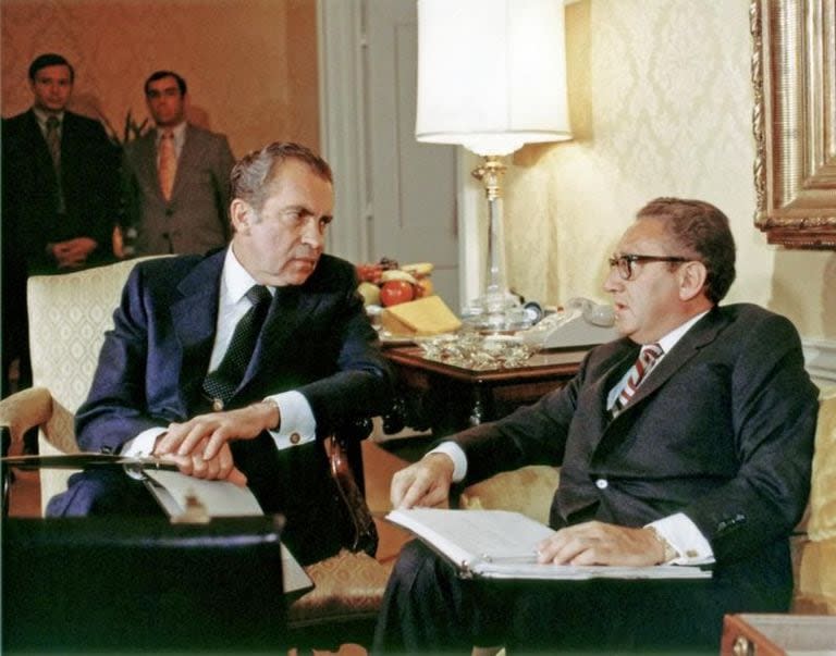 El presidente Richard Nixon junto a su secretario de Estado, Henry Kissinger
