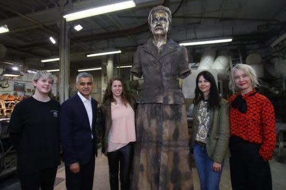 Technician Chloe Hughes, Sadiq Khan, Caroline Criado-Perez, artist Gillian Wearing, and Deputy Mayor for Culture and Creative Industries Justine Simons