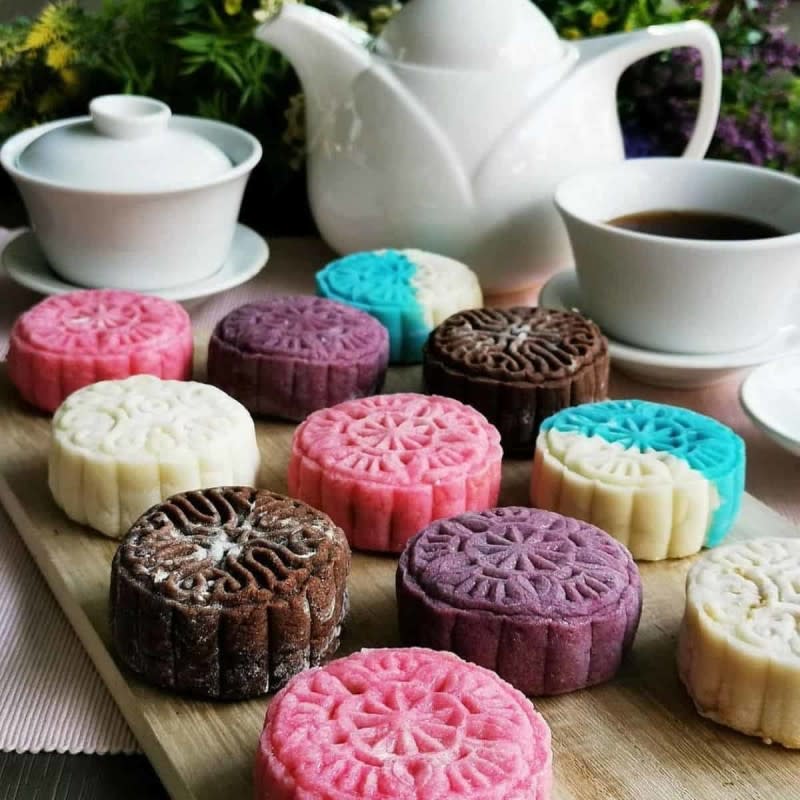 <p>Honest Food Talks</p><p>Snow skin mooncake is rapidly overtaking traditional mooncakes as the dessert of choice during the Mid-Autumn Festival. With its smooth snow-like texture and pleasantly sweet fillings, this Chinese traditional snack is a popular make-at-home snack!</p><p><strong>Get the recipe here: <a href="https://www.honestfoodtalks.com/snow-skin-mooncake-recipe/" rel="nofollow noopener" target="_blank" data-ylk="slk:Snowskin Mooncake;elm:context_link;itc:0;sec:content-canvas" class="link ">Snowskin Mooncake</a></strong></p>