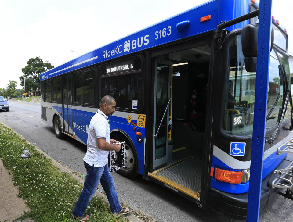 A bus in Kansas City, Missouri. In December 2019, a resolution was passed to eliminate bus fares across the city. (Photo: AP Photo/Orlin Wagner)