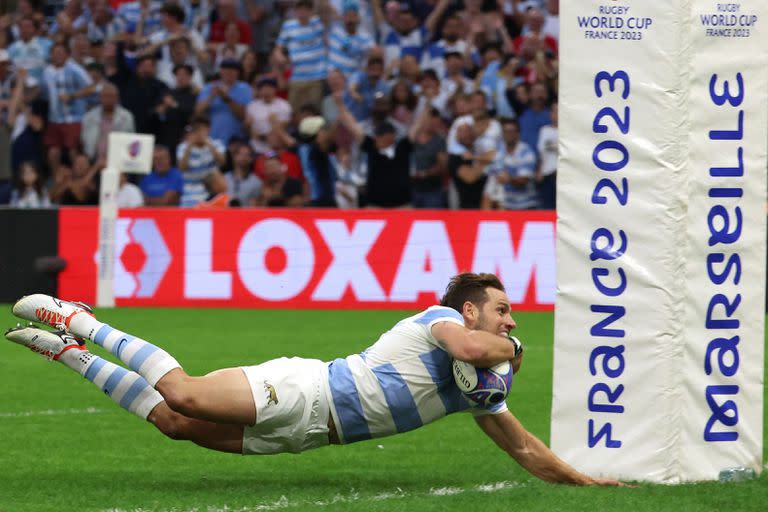 El vuelo de Nicolás Sánchez para anotar su try ante Gales, en el último Mundial