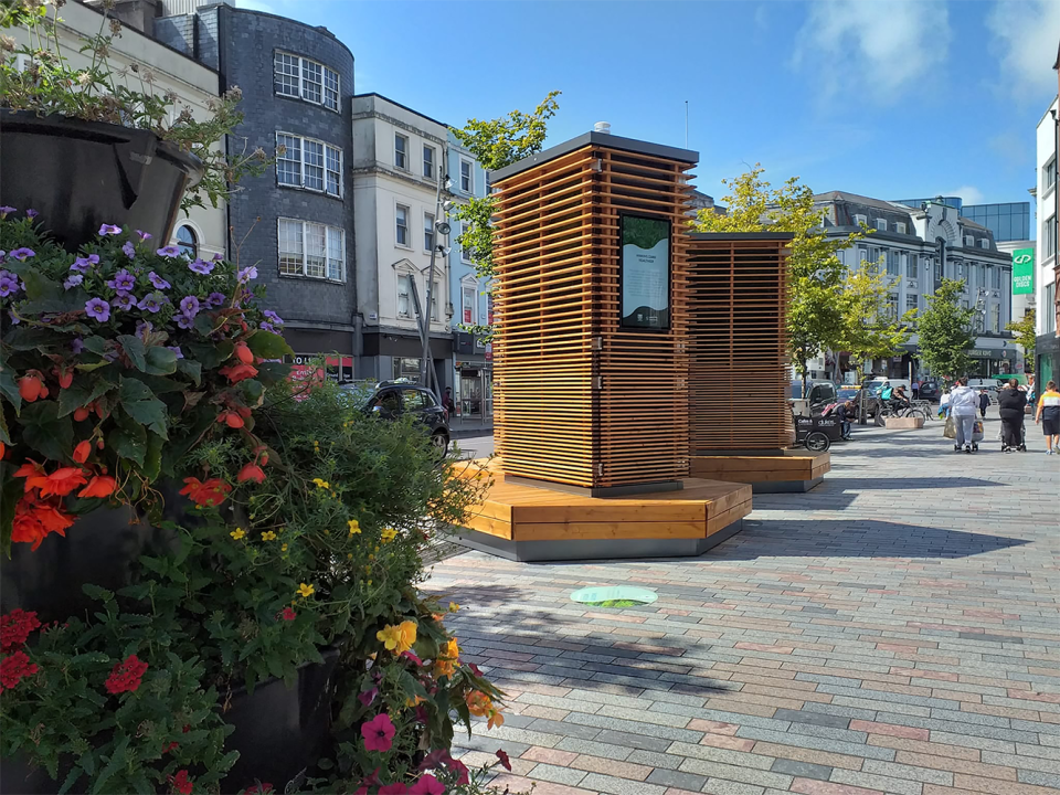 Zwei CityTrees im irischen Cork - Copyright: Green City Solutions