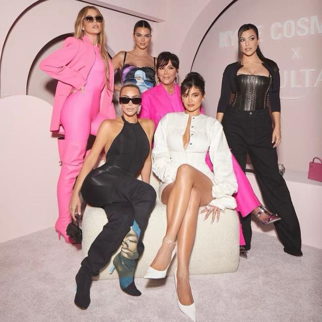 Kris Jenner Gifted This Foot Massager to All of Her Daughters