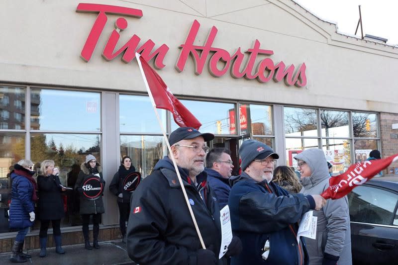 Tim Hortons protests to expand beyond Ontario, 50 rallies planned across Canada