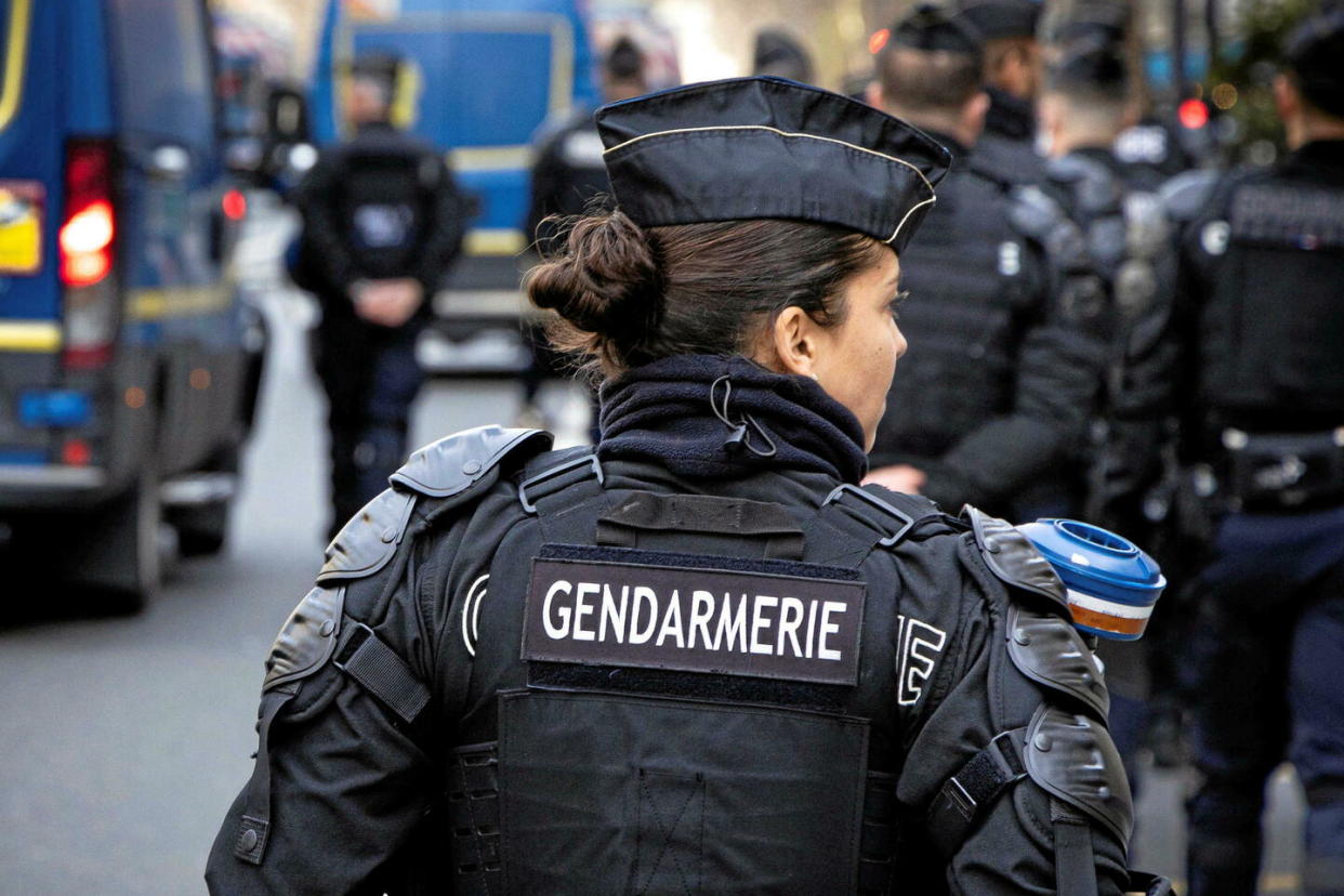 Un gendarme en uniforme vu de dos (photo d'illustration).  - Credit:Thomas HUBERT/SIPA / SIPA / Thomas HUBERT/SIPA