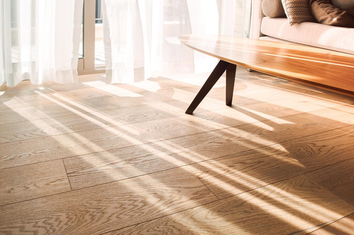 clean vinyl flooring in living room