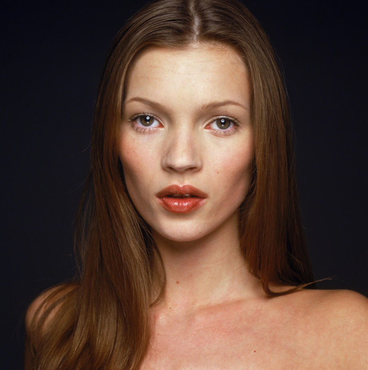 Kate Moss' 1995 headshot has undeniable similarities to her daughter's. [Photo: Getty]