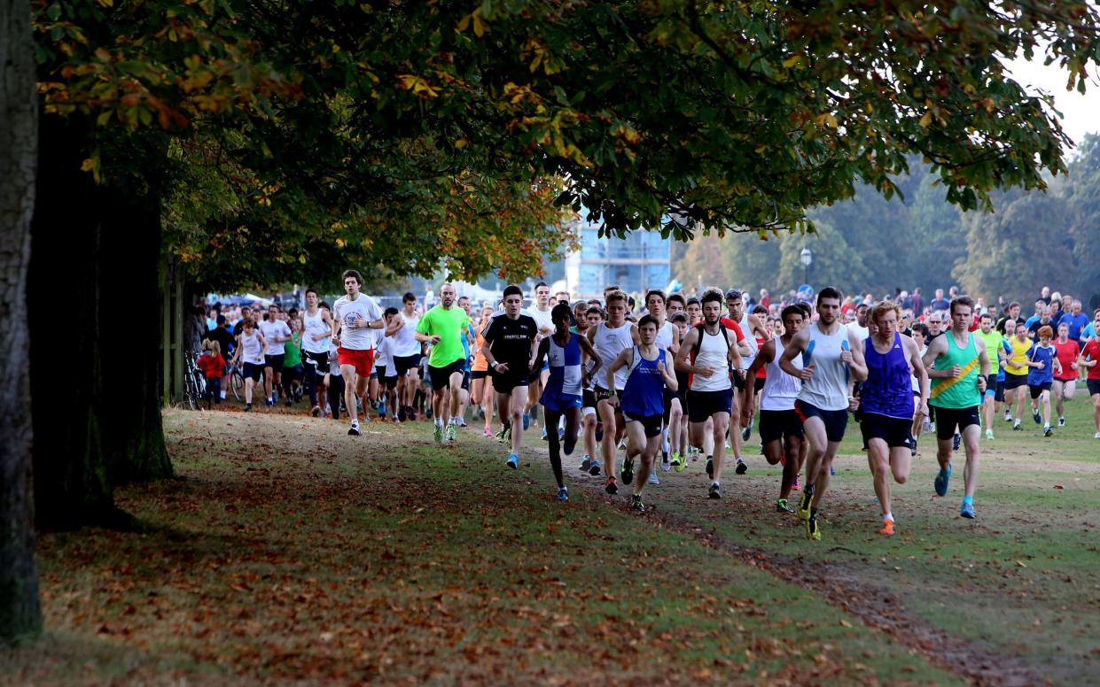 General view of people taking part in ParkRun - CLARA MOLDEN