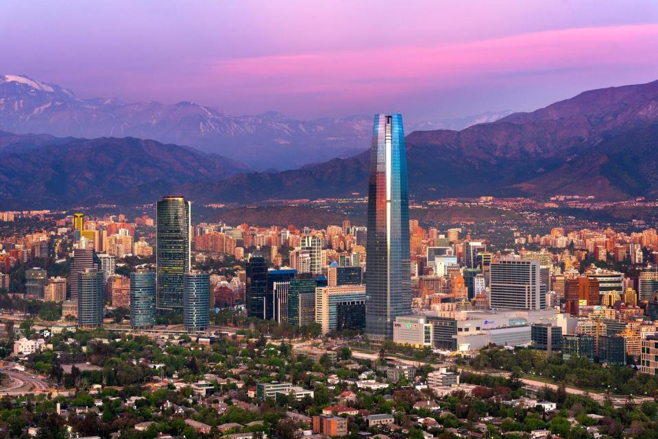 14) Santiago, Chile