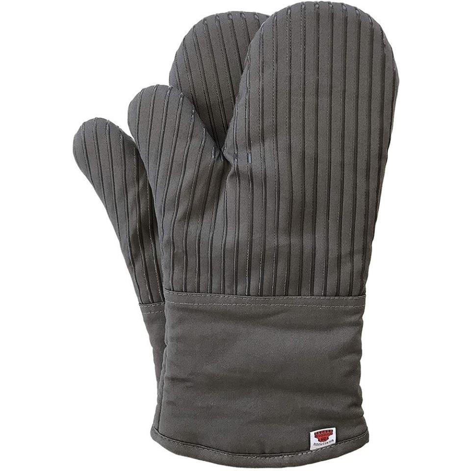 6) Big Red House Oven Mitts