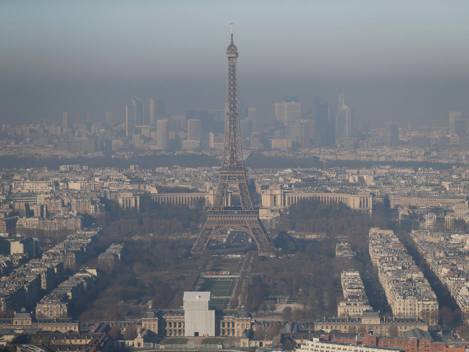 A picture taken on 5 December 2016 shows the Eiffel Tower in the smog: Getty Images