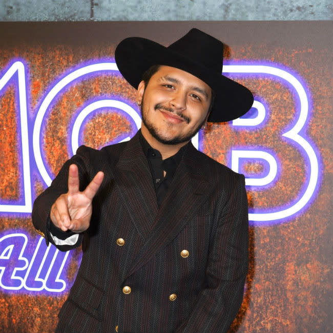 Christian Nodal y Maná preparan una nueva versión de ‘Te lloré un río’ credit:Bang Showbiz