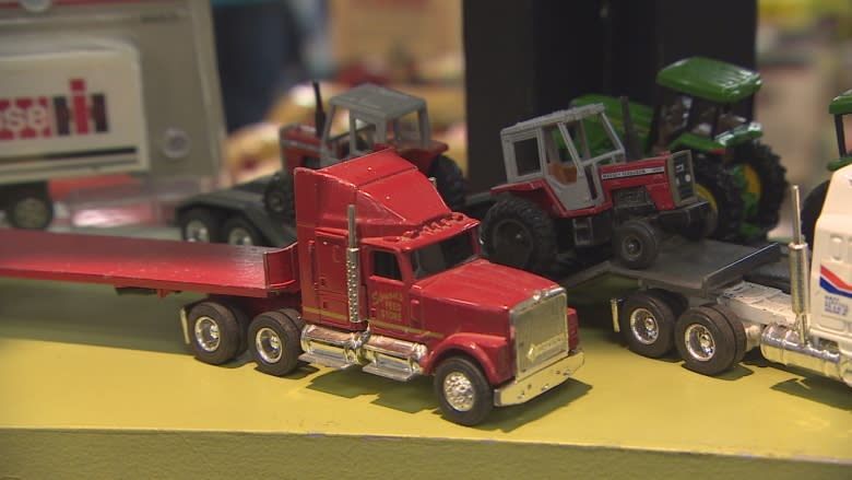 A playful passion: Regina toy show brings out collectors of all ages