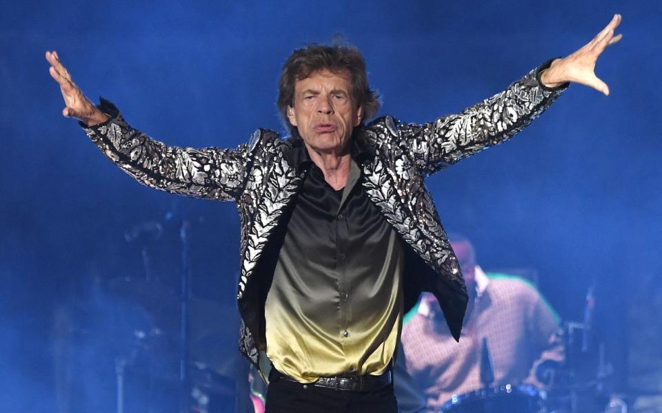 Er toppt seinen Rolling-Stones-Kollegen Ron Wood noch um ein paar Kinder: Mick Jagger (78) hat mittlerweile acht Nachkommen von fünf verschiedenen Frauen, außerdem fünf Enkel und drei Urenkel. (Bild: Kevin Mazur/Getty Images)