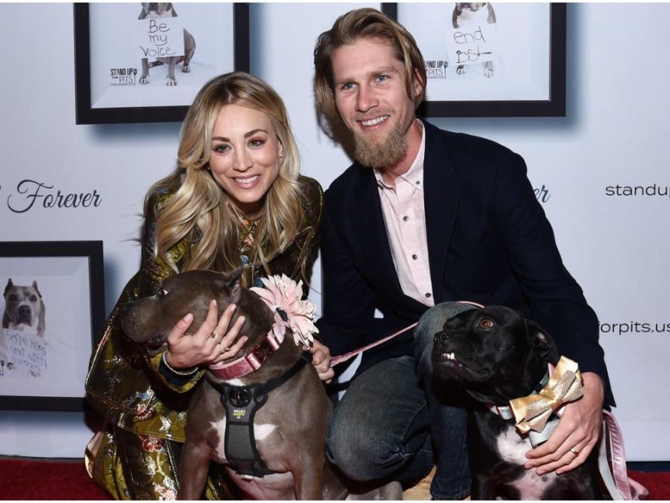Kaley Cuoco Karl Cook dogs 2