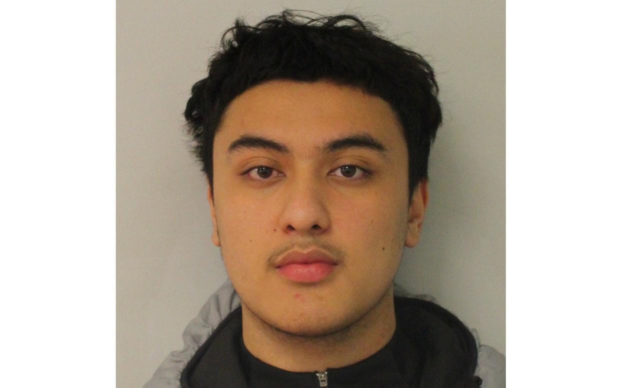 Teen Snapchat hacker jailed after threatening to post nudes to make cash