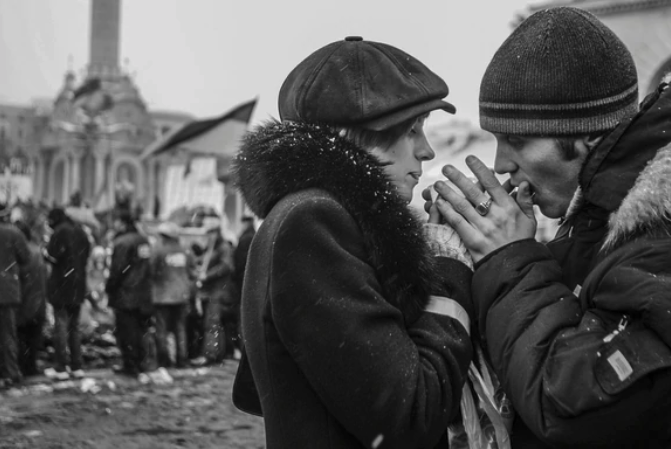 Ukrainian Demonstrators in the Orange Revolution. / Credit: David Guttenfelder